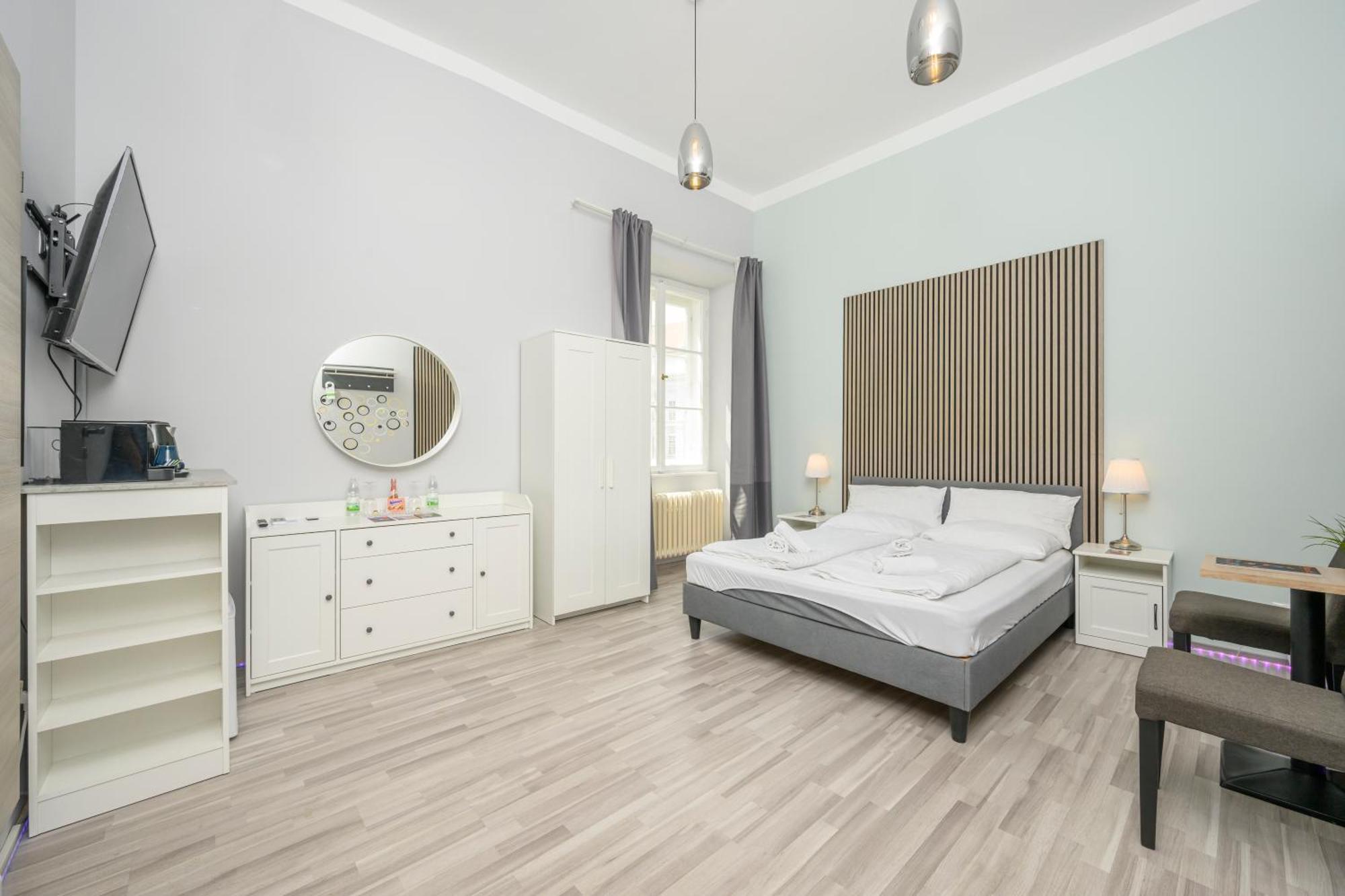 Palais Palffy Apartments Vienna Exterior photo